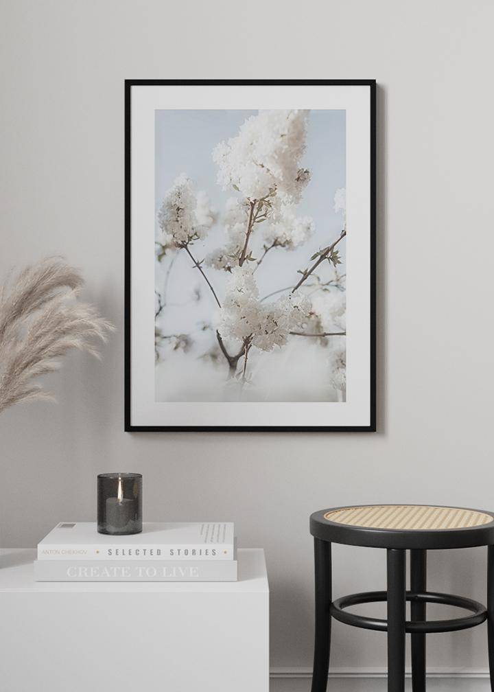 Blooming White Poster - KAMANART.DE
